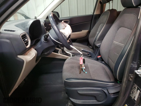 2022 Hyundai Venue Limited z VIN KMHRC8A37NU153198, wystawiony jako Copart lot #42624385 z przebiegiem 33 185 mil mil oraz Szkoda całkowita • Salvage title. Historia ofert i sprzedaży dostępna na DreamBid. Obrazek 7.