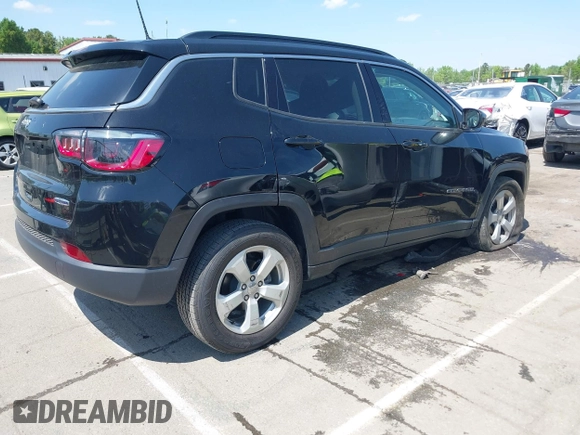 2021 Jeep Compass Latitude with VIN 3C4NJDBB5MT562400, listed as a IAAI auction lot 41996711 with 20,011 mi miles and . Bid and sale history available at DreamBid. Image 4.