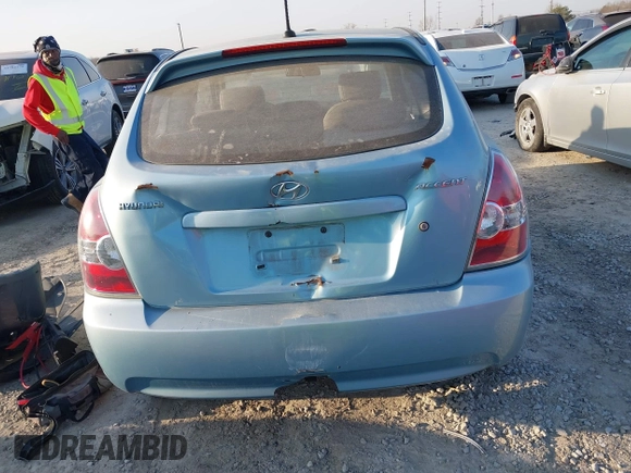 2008 Hyundai Accent GS with VIN KMHCM36C68U103086, listed as a IAAI auction lot 41792536 with 100,721 mi miles. Bid and sale history available at carsss.com. Image 6.