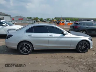2020 Mercedes-Benz C 300 z VIN W1KWF8EB6LR599901, wystawiony jako IAAI lot #42616247 z przebiegiem 74 966 mil mil oraz . Historia ofert i sprzedaży dostępna na DreamBid. Obrazek 13.