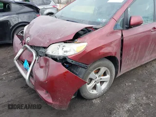 2014 Toyota Sienna LE AAS with VIN 5TDKK3DC3ES411177, listed as a IAAI auction lot 41650472 with 25,000 mi miles. Bid and sale history available at carsss.com. Image 16.