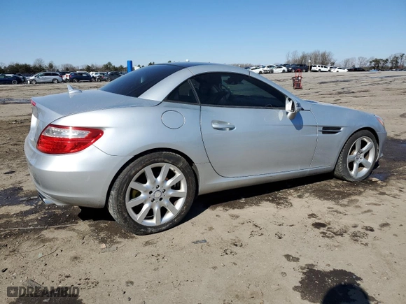 2015 Mercedes-Benz SLK-Class SLK 250 with VIN WDDPK4HA7FF107104, listed as a Copart auction lot 46314115 with NaN miles and Clean Title. Bid and sale history available at carsss.com. Image 3.