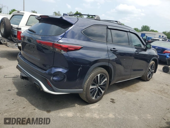 2021 Toyota Highlander XSE with VIN 5TDJZRBH0MS121857, listed as a Copart auction lot 60035365 with 73,316 mi miles and Salvage title. Bid and sale history available at DreamBid. Image 3.