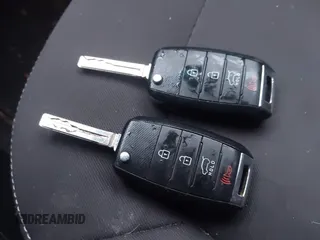 2016 Kia Soul z VIN KNDJN2A25G7820626, wystawiony jako IAAI lot #41760941 z przebiegiem 119 173 mil mil oraz . Historia ofert i sprzedaży dostępna na DreamBid. Obrazek 11.