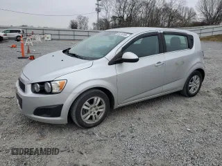 2012 Chevrolet Sonic LT z VIN 1G1JD6SB2C4166603, wystawiony jako Copart lot #88232895 z przebiegiem 149 542 mil mil oraz Szkoda całkowita • Salvage title. Historia ofert i sprzedaży dostępna na DreamBid. Obrazek 1.