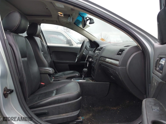 2007 Mercury Milan Premier with VIN 3MEHM08157R618377, listed as a IAAI auction lot 41995725 with 230,309 mi miles. Bid and sale history available at carsss.com. Image 5.