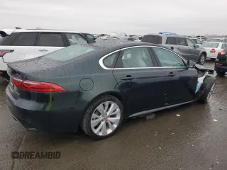 2022 Jaguar XF R-Dynamic SE with VIN SAJBL4GX7NCY90868, listed as a Copart auction lot 42582945 with 5,043 mi miles and Salvage Title. Bid and sale history available at carsss.com. Image 3.