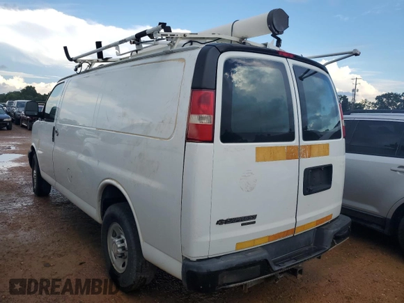 2016 Chevrolet Express Cargo with VIN 1GCWGAFF5G1202232, listed as a Copart auction lot 66968175 with 174,635 mi miles and Clean title. Bid and sale history available at DreamBid. Image 2.