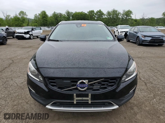 2015 Volvo V60 T5 z VIN YV4612HK0F1001660, wystawiony jako Copart lot #57965675 z przebiegiem 101 137 mil mil oraz Nie do naprawy • Non repairable. Historia ofert i sprzedaży dostępna na DreamBid. Obrazek 5.
