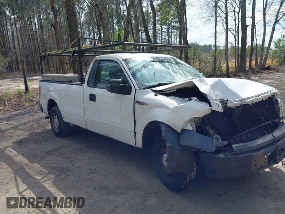 2013 Ford F-150 XL with VIN 1FTMF1CM1DKG42371, listed as a IAAI auction lot 41848686 with 237,623 mi miles and . Bid and sale history available at carsss.com. Image 1.