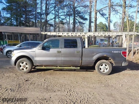 2010 Ford F-150 XL with VIN 1FTFW1EV3AFB24278, listed as a IAAI auction lot 41733527 with 146,607 mi miles. Bid and sale history available at carsss.com. Image 14.