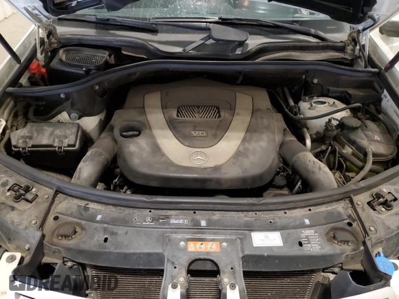 2010 Mercedes-Benz M 350 z VIN 4JGBB5GB0AA533089, wystawiony jako Copart lot #59194025 z przebiegiem 155 962 mil mil oraz Szkoda całkowita • Salvage title. Historia ofert i sprzedaży dostępna na DreamBid. Obrazek 12.