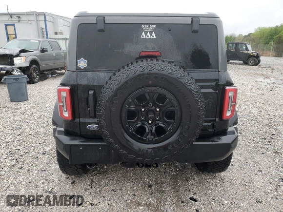 2022 Ford Bronco z VIN 1FMEE5DP3NLA95926, wystawiony jako Copart lot #51859265 z przebiegiem 32 215 mil mil oraz Szkoda całkowita • Salvage title. Historia ofert i sprzedaży dostępna na DreamBid. Obrazek 6.