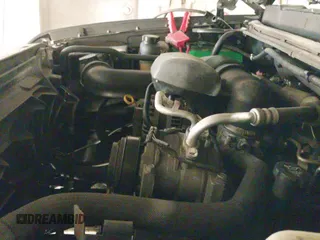 2011 Chevrolet Silverado 1500 Work Truck z VIN 1GCNKPEX7BZ346088, wystawiony jako IAAI lot #41482727 z przebiegiem 110 475 mil mil oraz . Historia ofert i sprzedaży dostępna na DreamBid. Obrazek 18.