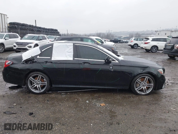 2018 Mercedes-Benz E with VIN WDDZF4KB5JA352116, listed as a IAAI auction lot 41863109 with 71,039 mi miles. Bid and sale history available at carsss.com. Image 6.