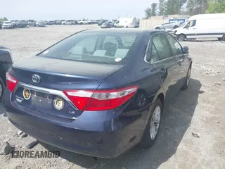 2017 Toyota Camry XLE with VIN 4T1BF1FK8HU715100, listed as a IAAI auction lot 41910692 with 113,438 mi miles. Bid and sale history available at carsss.com. Image 4.