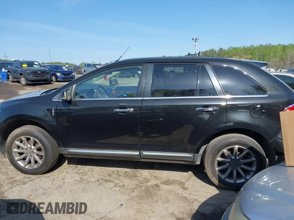 2013 Lincoln MKX with VIN 2LMDJ6JK9DBL47557, listed as a IAAI auction lot 41922605 with 246,964 mi miles. Bid and sale history available at carsss.com. Image 14.