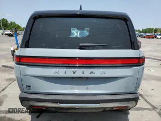 2025 Rivian R1S Adventure z VIN 7PDSGBBA2SN051004, wystawiony jako Copart lot #58999005 z przebiegiem 786 mil mil oraz Szkoda całkowita • Salvage title. Historia ofert i sprzedaży dostępna na DreamBid. Obrazek 6.