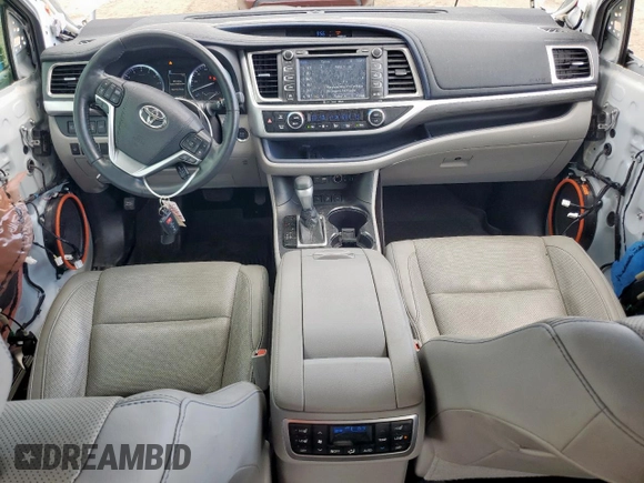 2019 Toyota Highlander Limited с VIN 5TDDZRFH7KS720789, выставлен на аукционе Copart как лот 62322695 с пробегом 51 095 миль миль и Списание • Salvage title. История ставок и продаж доступна на DreamBid. Изображение 8.