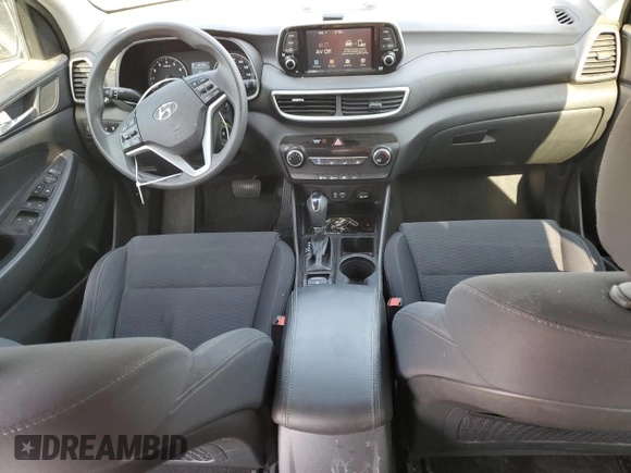 2020 Hyundai Tucson SE z VIN KM8J23A43LU250469, wystawiony jako Copart lot #56179735 z przebiegiem 113 473 mil mil oraz Czysty tytuł • Clean title. Historia ofert i sprzedaży dostępna na DreamBid. Obrazek 8.