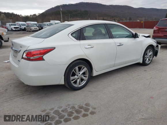 2014 Nissan Altima 2.5 S with VIN 1N4AL3AP0EN334215, listed as a IAAI auction lot 41848883 with 175,890 mi miles. Bid and sale history available at carsss.com. Image 4.