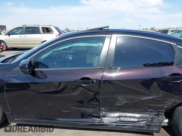 2018 Honda Civic EX-T z VIN 19XFC1F35JE200003, wystawiony jako IAAI lot #42393392 z przebiegiem 90 337 mil mil oraz . Historia ofert i sprzedaży dostępna na DreamBid. Obrazek 14.