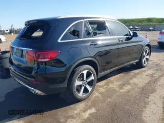 2020 Mercedes-Benz GLC 300 z VIN W1N0G8DB2LF840569, wystawiony jako IAAI lot #41959432 z przebiegiem 78 696 mil mil oraz . Historia ofert i sprzedaży dostępna na DreamBid. Obrazek 4.