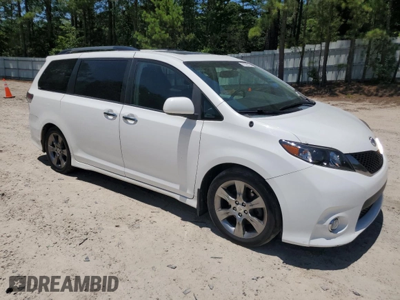 2014 Toyota Sienna SE with VIN 5TDXK3DC4ES501542, listed as a Copart auction lot 61596445 with 204,164 mi miles and Clean title. Bid and sale history available at DreamBid. Image 4.