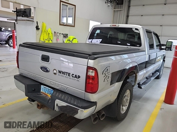 2016 Ford F-250 Lariat z VIN 1FT7W2BT3GEA23768, wystawiony jako IAAI lot #42404137 z przebiegiem 216 722 mil mil oraz . Historia ofert i sprzedaży dostępna na DreamBid. Obrazek 46.