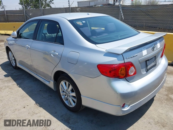 2010 Toyota Corolla z VIN 2T1BU4EE3AC500511, wystawiony jako IAAI lot #42731216 z przebiegiem 143 255 mil mil oraz . Historia ofert i sprzedaży dostępna na DreamBid. Obrazek 3.