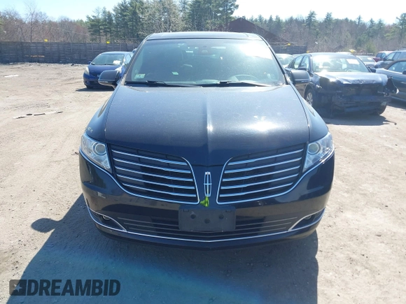 2019 Lincoln MKT with VIN 2LMHJ5NK2KBL03273, listed as a IAAI auction lot 42071546 with 255,186 mi miles and . Bid and sale history available at DreamBid. Image 12.
