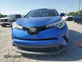 2018 Toyota C-HR XLE z VIN NMTKHMBX4JR054062, wystawiony jako Copart lot #63602235 z przebiegiem 82 111 mil mil oraz Czysty tytuł • Clean title. Historia ofert i sprzedaży dostępna na DreamBid. Obrazek 5.