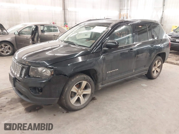2017 Jeep Compass Latitude z VIN 1C4NJDEB7HD153516, wystawiony jako IAAI lot #41218713 z przebiegiem 132 234 mil mil oraz . Historia ofert i sprzedaży dostępna na DreamBid. Obrazek 22.