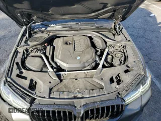 2023 BMW 5 Series 540i z VIN WBA53BJ0XPWX85901, wystawiony jako Copart lot #85325094 z przebiegiem 58 372 mil mil oraz Szkoda całkowita • Salvage title. Historia ofert i sprzedaży dostępna na DreamBid. Obrazek 11.