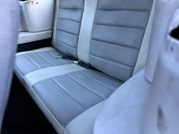1985 Ford Mustang with VIN 1FABP27M4FF180300, listed as a Copart auction lot 81418754 with 81,610 mi miles and Clean title. Bid and sale history available at DreamBid. Image 6.
