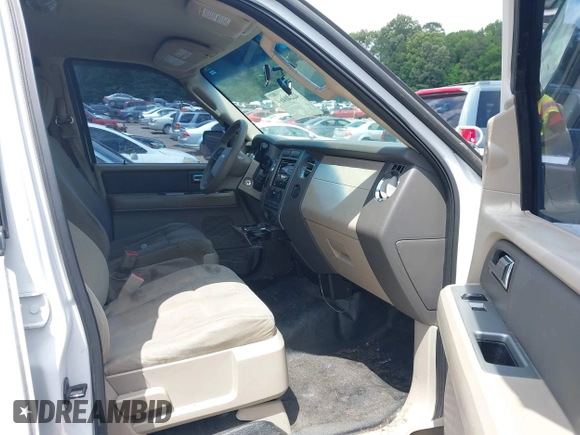 2007 Ford Expedition XLT with VIN 1FMFU16517LA83871, listed as a IAAI auction lot 42251938 with 192,256 mi miles and . Bid and sale history available at DreamBid. Image 5.