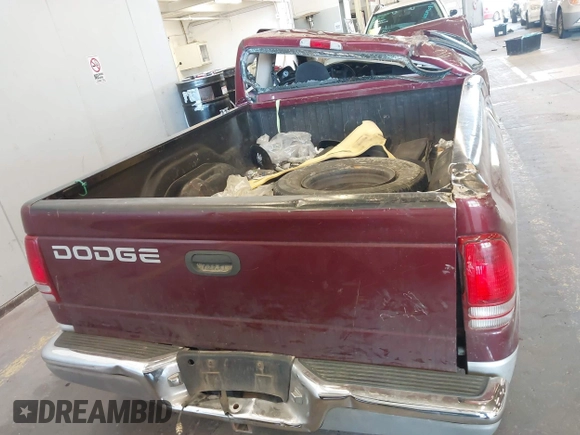 2001 Dodge Dakota with VIN 1B7GL22X71S275317, listed as a IAAI auction lot 42208238 with Not provided miles and . Bid and sale history available at DreamBid. Image 15.