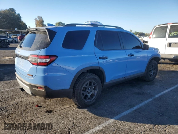 2023 Honda Pilot TrailSport with VIN 5FNYG1H67PB038169, listed as a Copart auction lot 81644104 with 34,099 mi miles and Salvage Title. Bid and sale history available at carsss.com. Image 3.