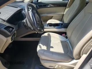 2013 Lincoln MKZ z VIN 3LN6L2GK5DR803943, wystawiony jako Copart lot #51714625 z przebiegiem 108 958 mil mil oraz Szkoda całkowita • Salvage title. Historia ofert i sprzedaży dostępna na DreamBid. Obrazek 7.