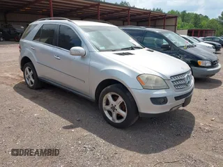 2008 Mercedes-Benz M 320 CDI with VIN 4JGBB22E28A408914, listed as a IAAI auction lot 42066714 with 194,706 mi miles and . Bid and sale history available at DreamBid. Image 1.