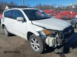 2011 Toyota RAV4 Ltd with VIN 2T3DK4DV1BW040708, listed as a IAAI auction lot 41446815 with 179,941 mi miles. Bid and sale history available at carsss.com. Image 1.