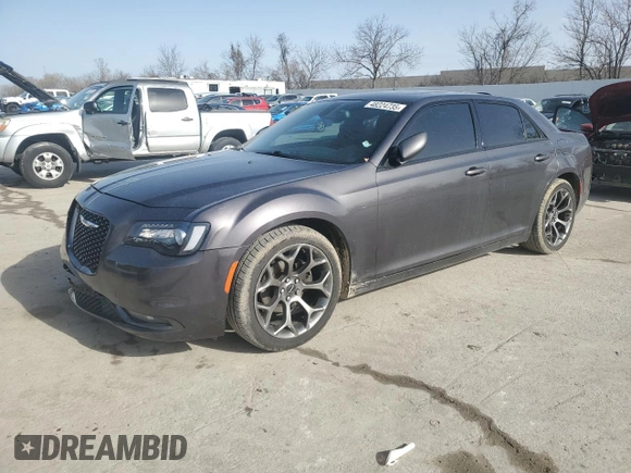 2016 Chrysler 300 S z VIN 2C3CCABG6GH167834, wystawiony jako Copart lot #48224735 z przebiegiem 93 777 mil mil oraz Szkoda całkowita • Salvage title. Historia ofert i sprzedaży dostępna na DreamBid. Obrazek 1.