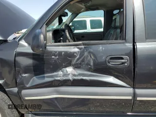 2004 Chevrolet Tahoe LT with VIN 1GNEC13Z74R135885, listed as a Copart auction lot 70202754 with 307,366 mi miles and Salvage Title. Bid and sale history available at carsss.com. Image 7.