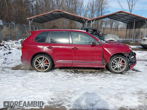 2009 Porsche Cayenne GTS z VIN WP1AD29P49LA60524, wystawiony jako IAAI lot #41364169 z przebiegiem 141 294 mil mil oraz . Historia ofert i sprzedaży dostępna na DreamBid. Obrazek 14.