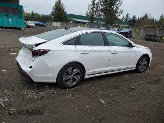 2017 Hyundai Sonata Hybrid Limited with VIN KMHE34L1XHA059244, listed as a Copart auction lot 65961053 with 124,907 mi miles. Bid and sale history available at carsss.com. Image 3.