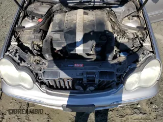 2005 Mercedes-Benz C 240 with VIN WDBRF81J55F631650, listed as a Copart auction lot 45498895 with 137,699 mi miles and Salvage Title. Bid and sale history available at DreamBid. Image 11.
