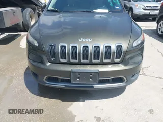 2016 Jeep Cherokee Limited z VIN 1C4PJLDB2GW136260, wystawiony jako IAAI lot #42751413 z przebiegiem 289 997 mil mil oraz . Historia ofert i sprzedaży dostępna na DreamBid. Obrazek 6.