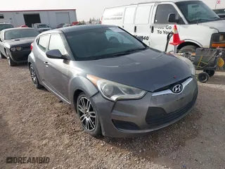 2015 Hyundai Veloster RE:FLEX with VIN KMHTC6AD1FU232984, listed as a IAAI auction lot 41570593 with 180,435 mi miles. Bid and sale history available at carsss.com. Image 1.