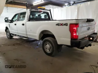 2019 Ford F-250 XL with VIN 1FT7W2B67KEC69080, listed as a Copart auction lot 62779165 with 154,144 mi miles and Clean title. Bid and sale history available at DreamBid. Image 2.
