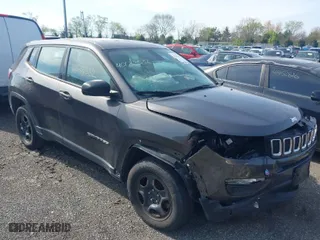 2018 Jeep Compass Sport with VIN 3C4NJDAB7JT481279, listed as a IAAI auction lot 40633532 with 87,675 mi miles. Bid and sale history available at carsss.com. Image 1.